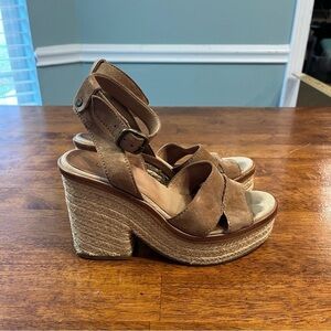 Ugg Carine suede leather platform espadrille sandals size 8